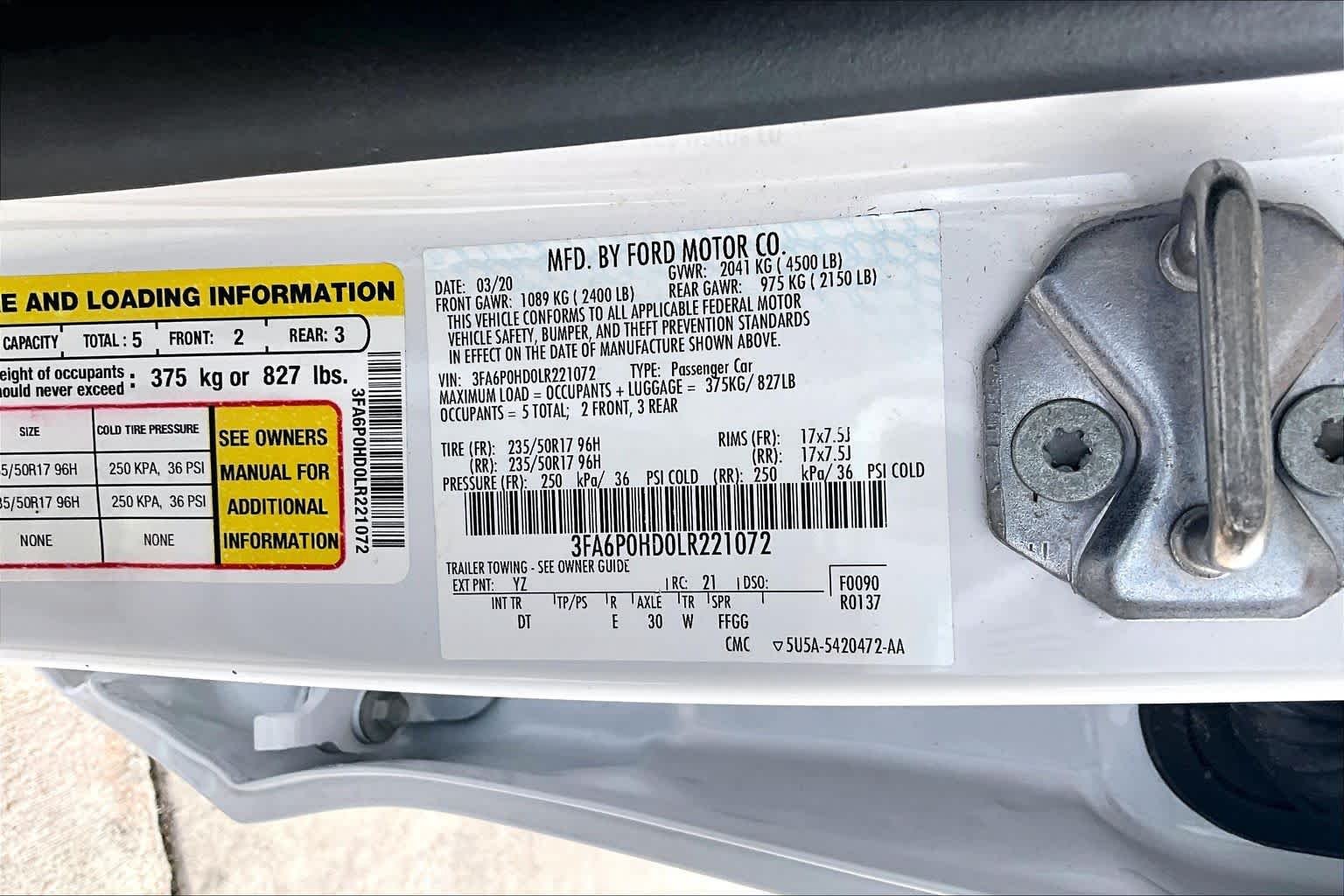 Used 2020 Oxford White Ford SE image 31