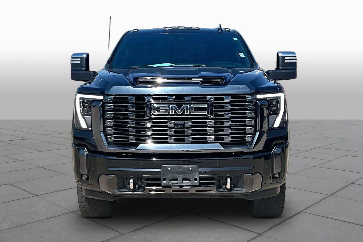 Used 2024 Onyx Black GMC Denali Ultimate image 3