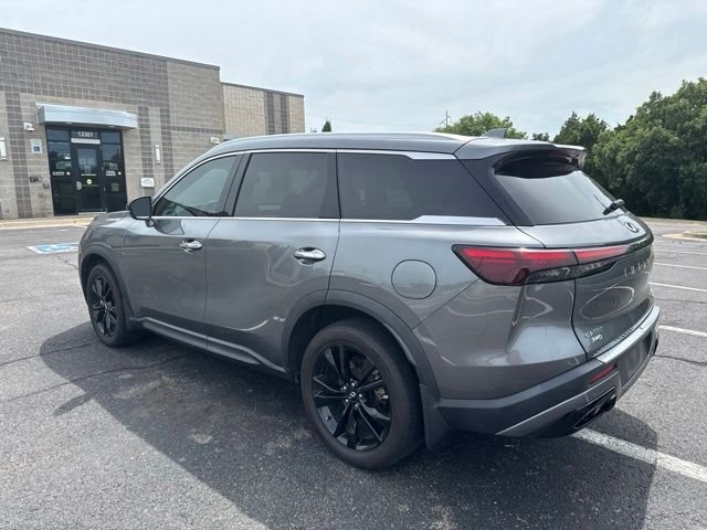 Used 2023 Gray INFINITI LUXE image 6