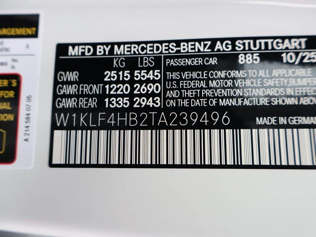 New 2026 MANUFAKTUR Moonlight White Metallic Mercedes-Benz E 350 image 42