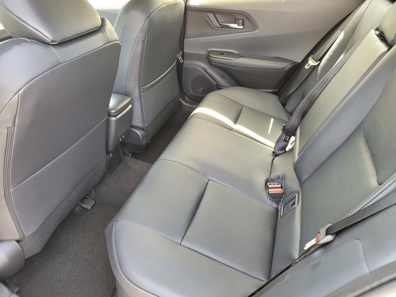 New 2027 Wind Chill Pearl Toyota Limited image 6