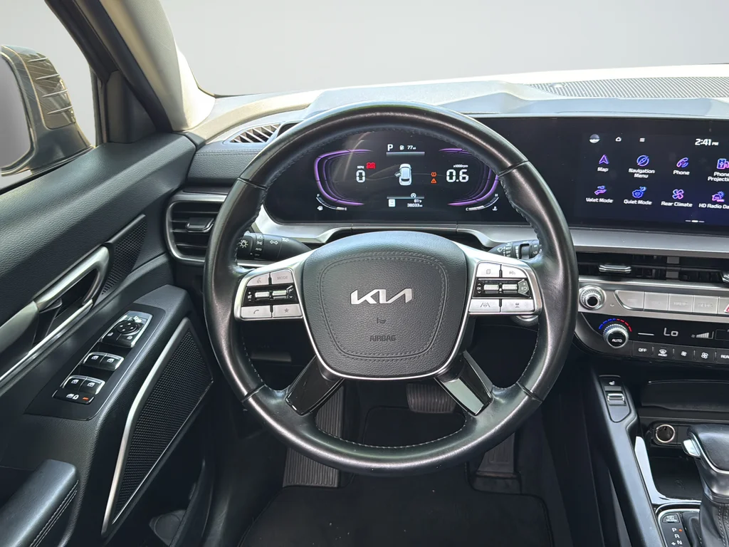 Certified Used 2025 Green Kia S image 40