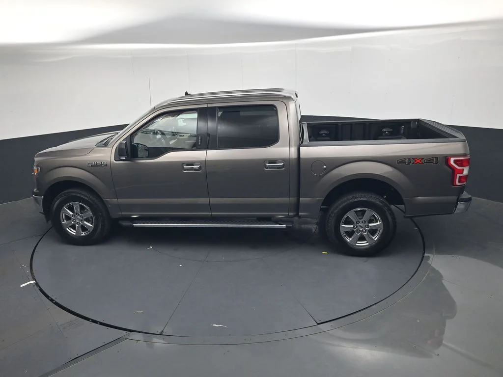 Used 2020 Stone Gray Metallic Ford XLT image 24