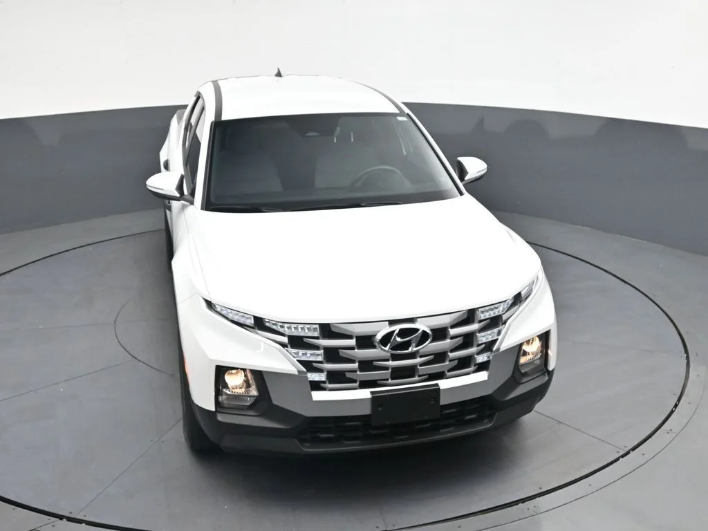 Used 2023 White Hyundai SEL image 31