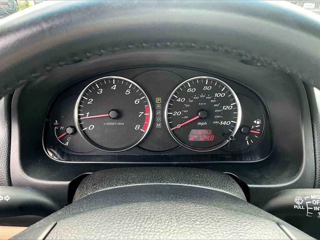 Used 2005 Red Mazda i image 13