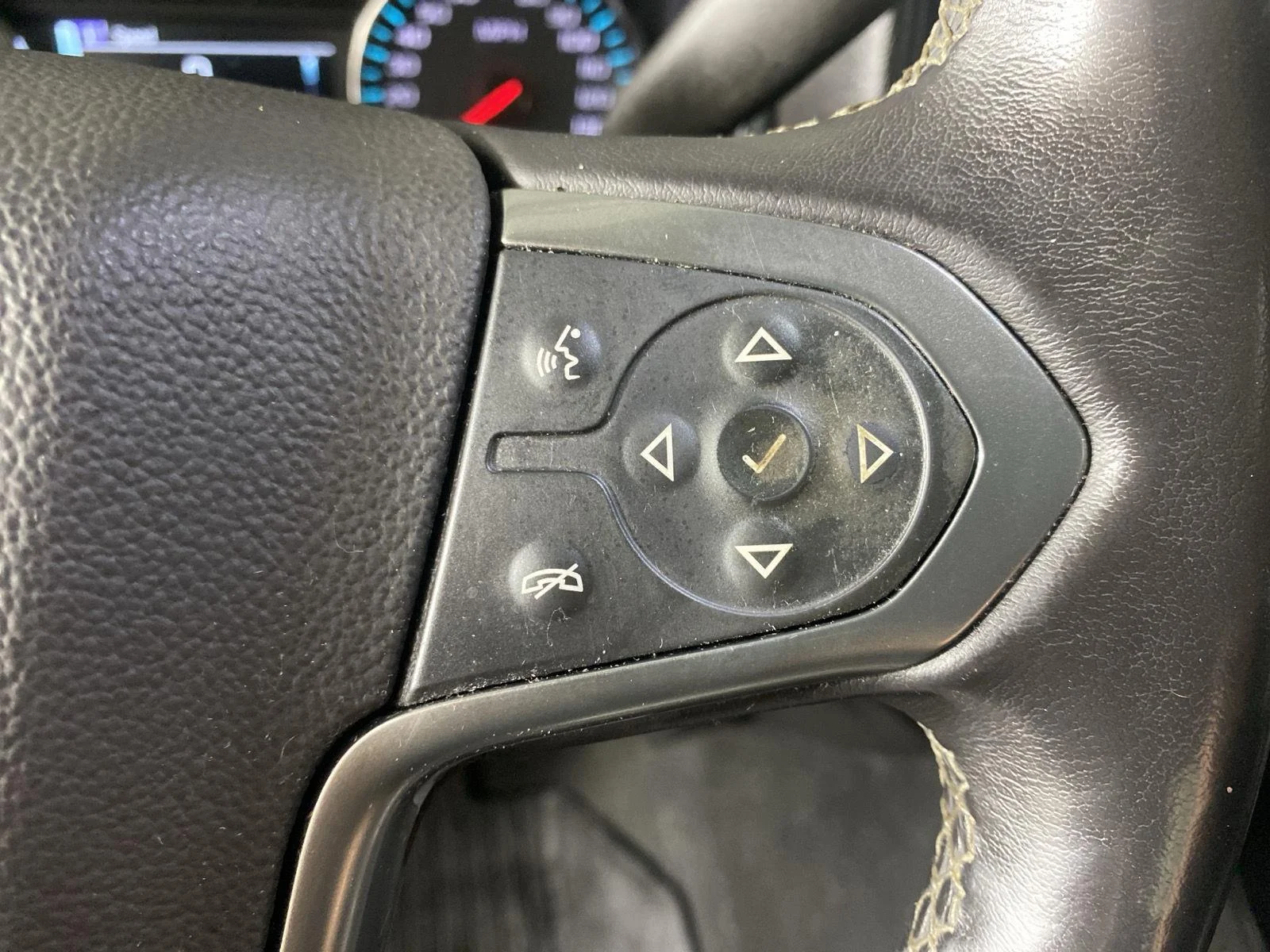 Used 2019 Red Hot Chevrolet LT image 23