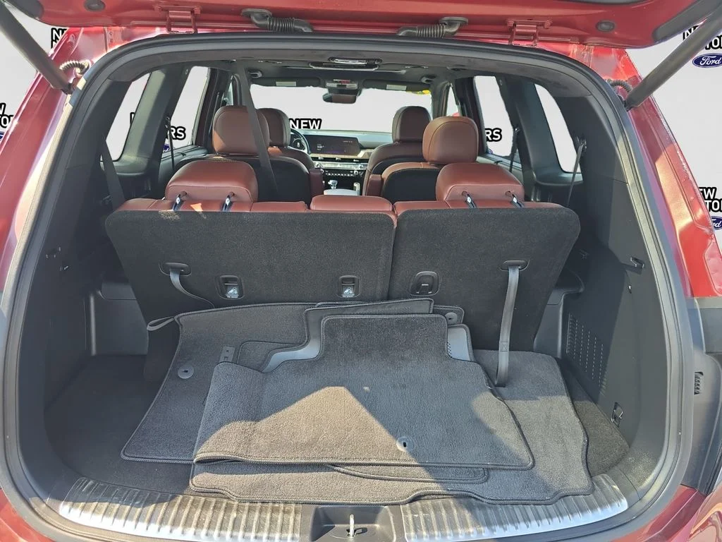 Used 2023 Red Kia SX-Prestige image 16