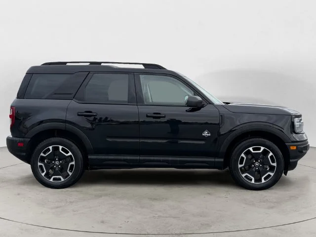 Used 2021 Black Ford Outer Banks image 4