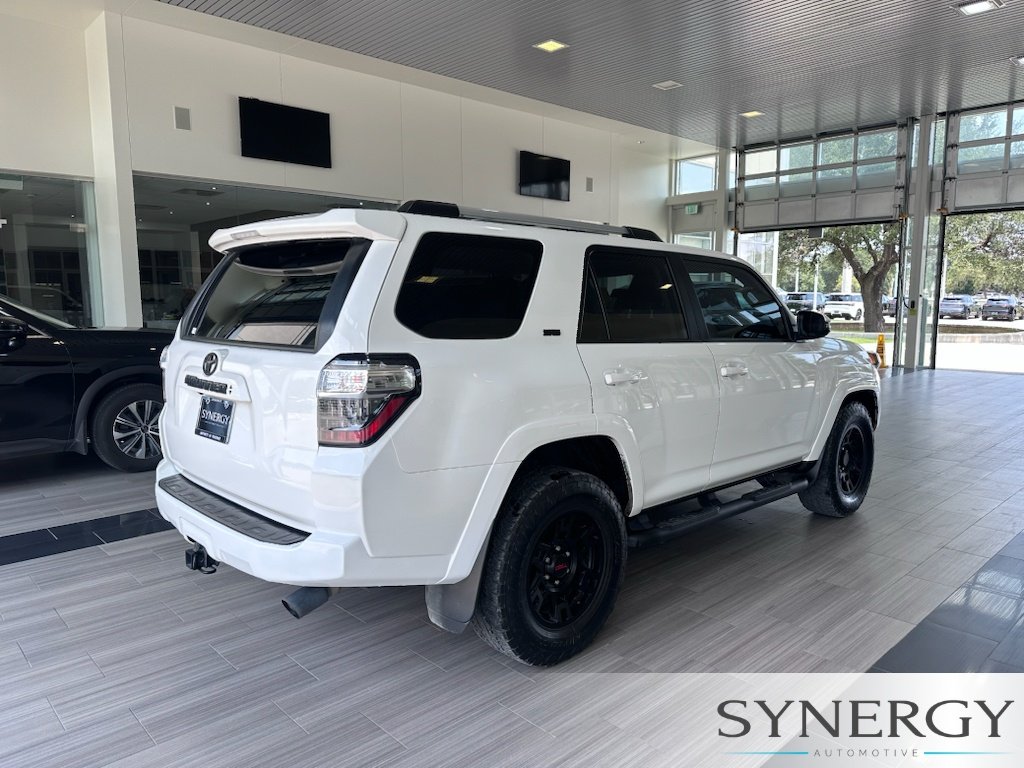 Used 2023 Ice Cap Toyota SR5 Premium image 4