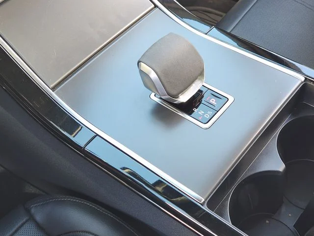 Certified Used 2025 Gray Land Rover Dynamic SE image 19