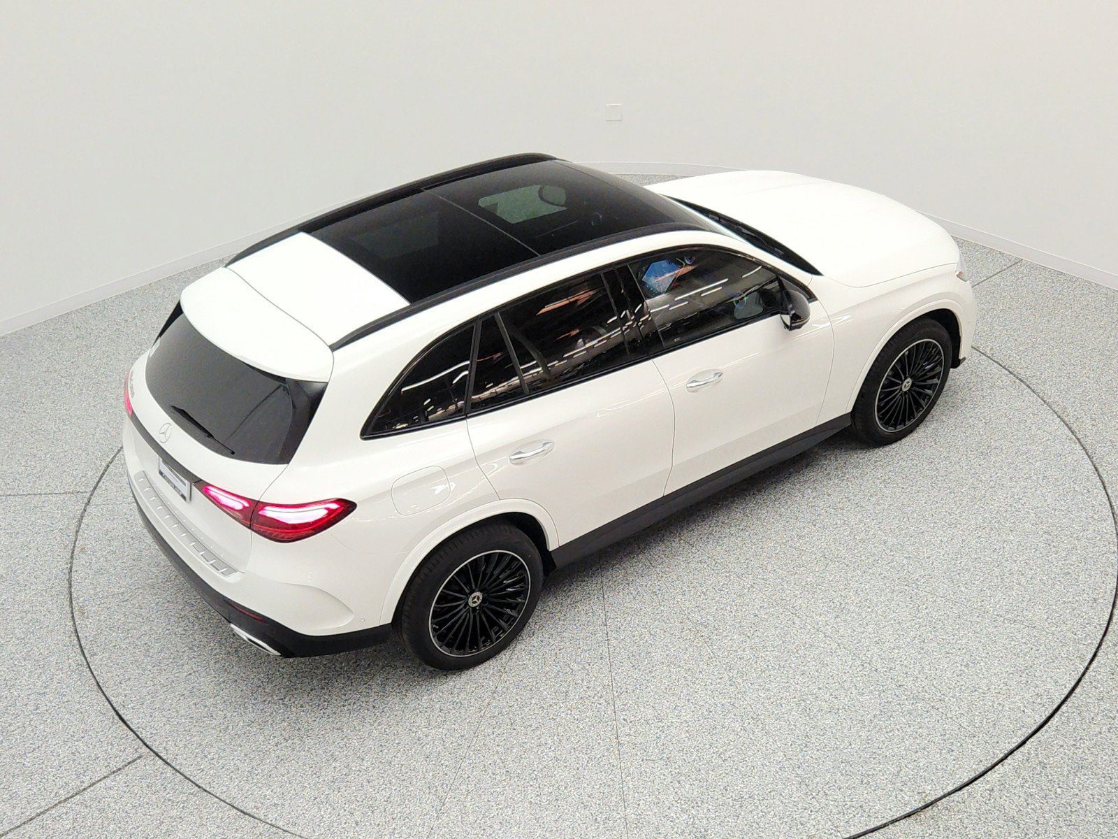 New 2026 Polar White Mercedes-Benz GLC 300 SUV image 49