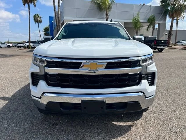 Used 2023 SUMMIT WHITE Chevrolet LT image 2