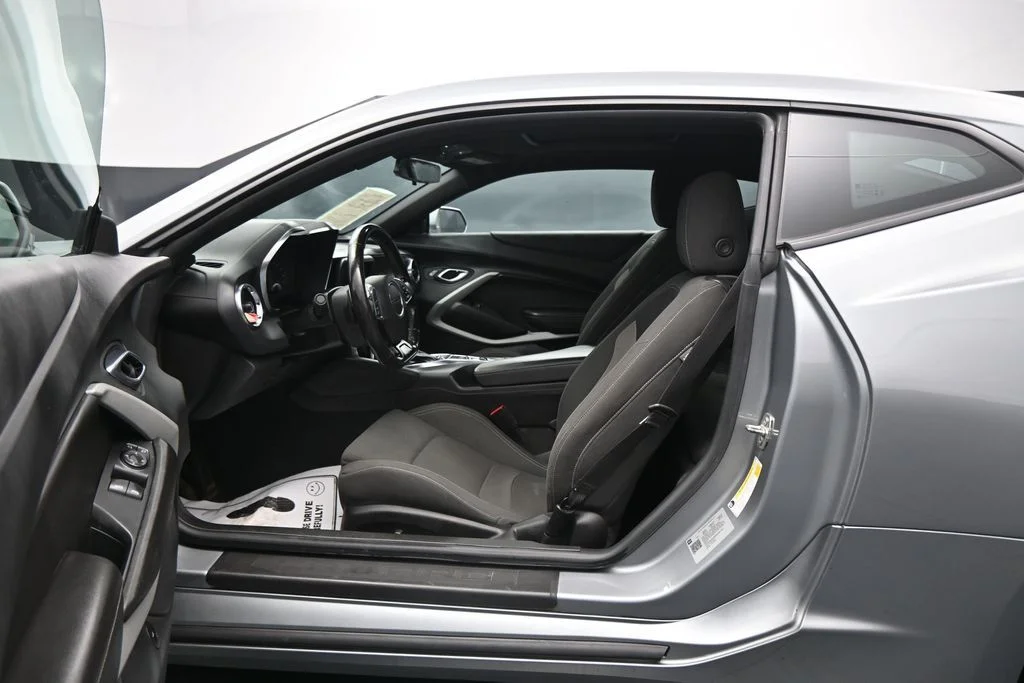Used 2023 Gray Chevrolet 1LT image 9