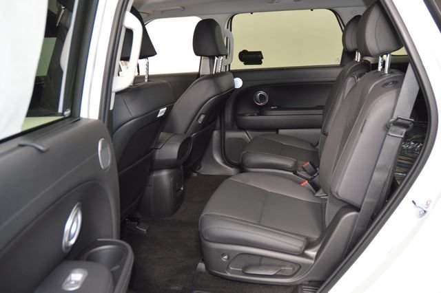 New 2026 White Hyundai Blue SEL Premium 7P image 25