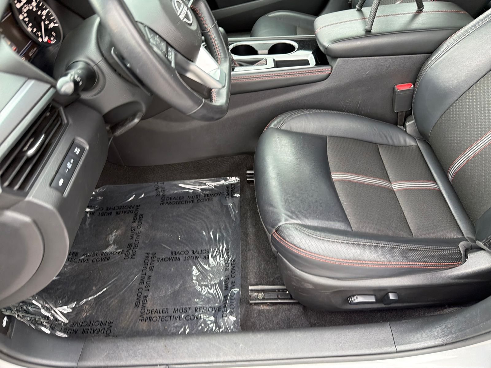 Used 2024 Silver Nissan 2.5 SR image 22