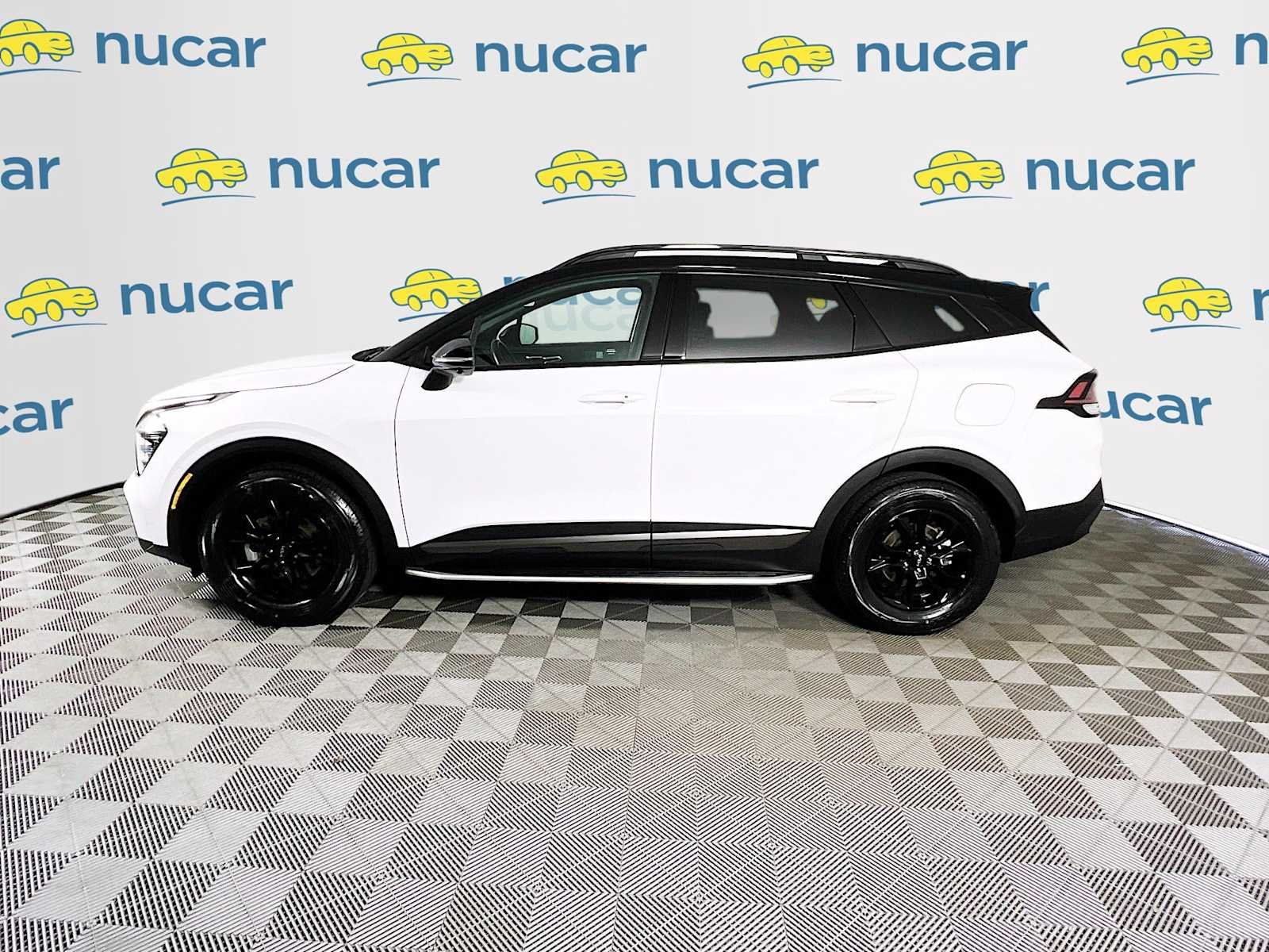 Used 2023 Glacier White Pearl/Ebony Black Roof Kia X-Pro Prestige image 4