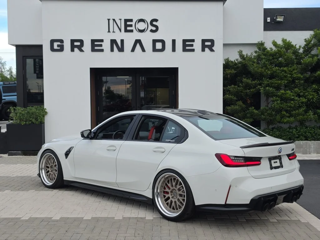 Used 2023 Alpine White BMW Competition image 3