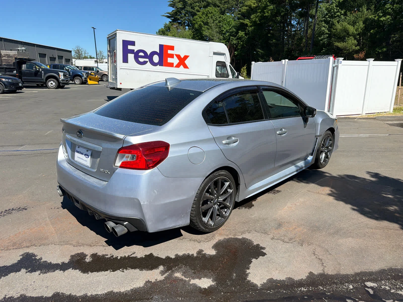 Used 2018 Ice Silver Metallic Subaru Limited image 23