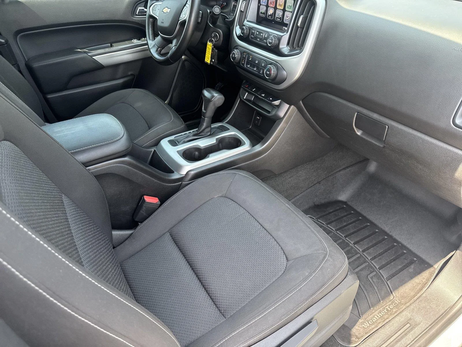 Used 2018 SILVER ICE METALLIC Chevrolet 2WD LT image 32
