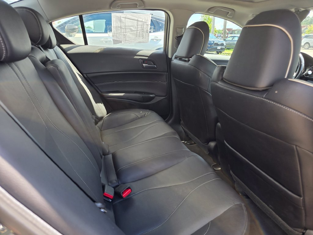 Used 2020  Acura Premium Package image 25