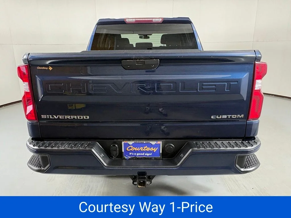 Used 2020 Blue Chevrolet Custom image 10