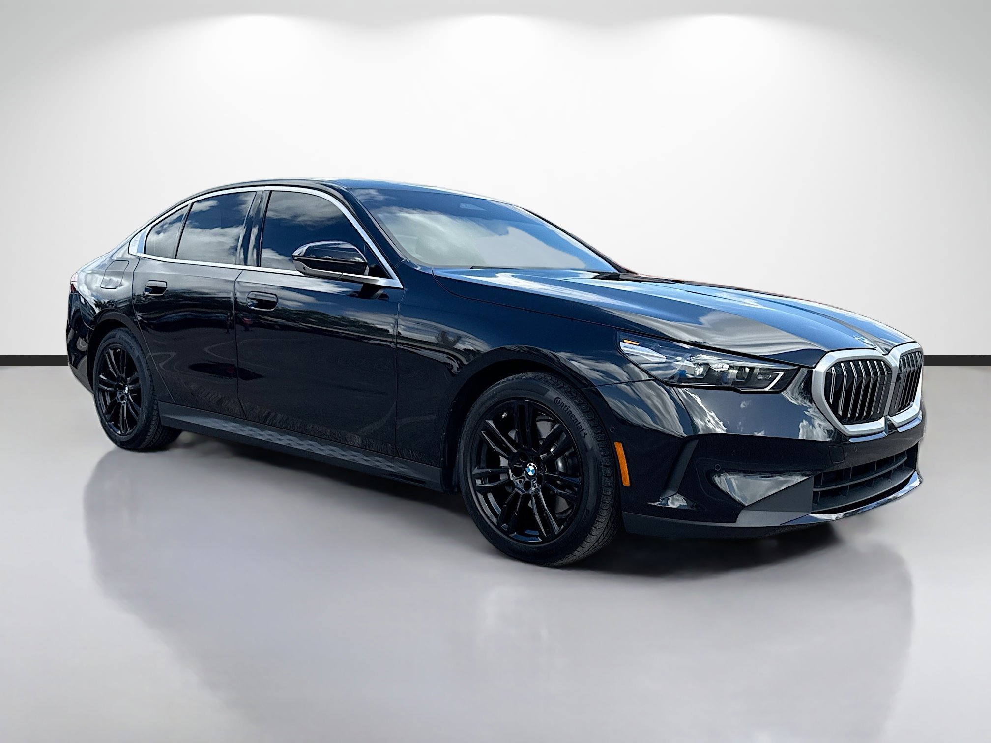 2025 BMW 5 Series 530i