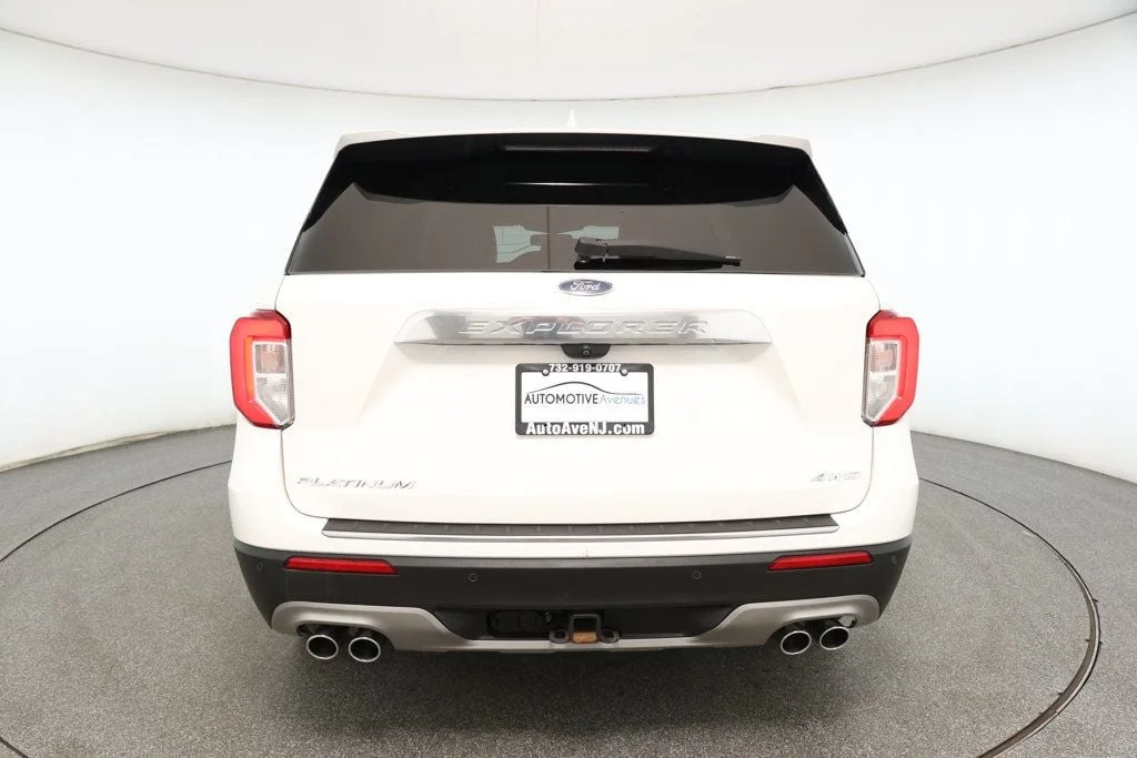 Used 2022 Star White Metallic Tri-Coat Ford Platinum 4WD with Class IV Trailer Tow Package & 21