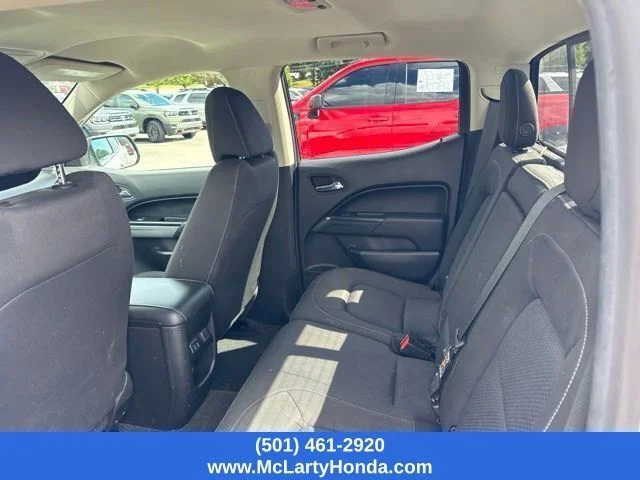 Used 2017 Summit White CHEVROLET LT image 6