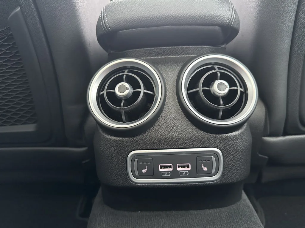 New 2026 Black Alfa Romeo Base image 26