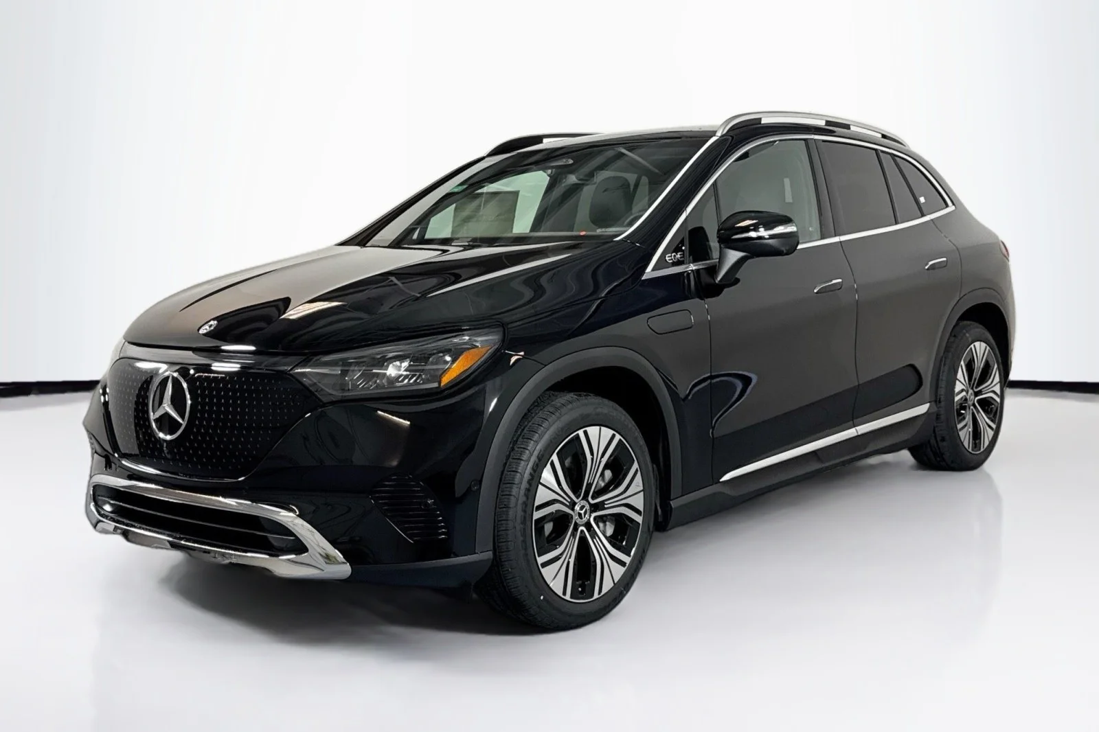 2026 Mercedes-Benz EQE SUV EQE 320 4MATIC's photo