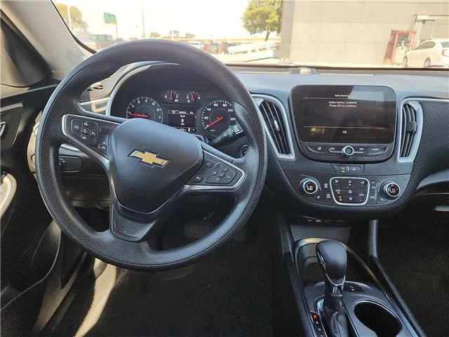 Used 2025 White Chevrolet 1LT image 10