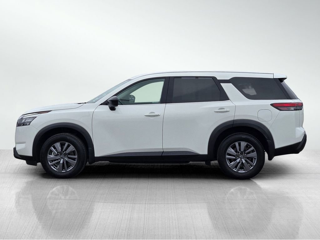 Used 2025 Glacier White Nissan S image 6