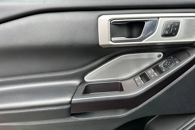 Used 2020 Gray Ford Platinum image 12