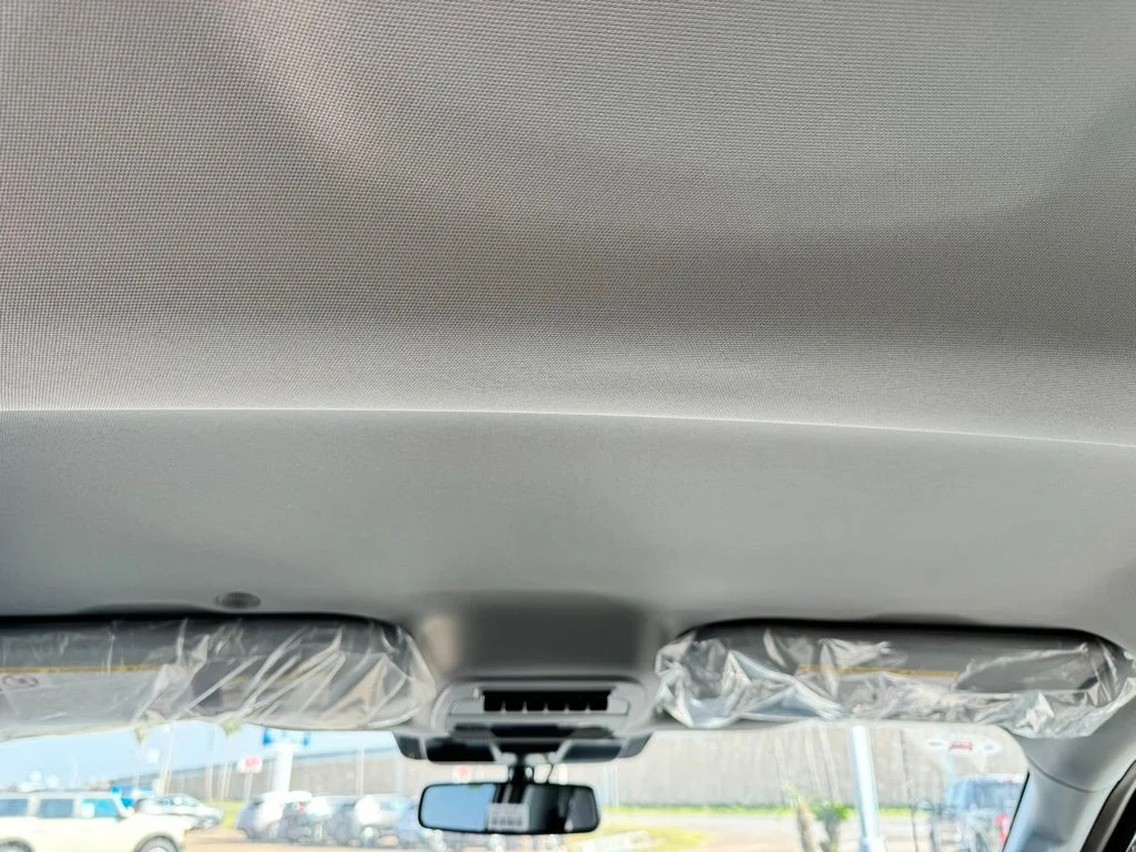 New 2026 Oxford White Ford F-250® XLT image 16