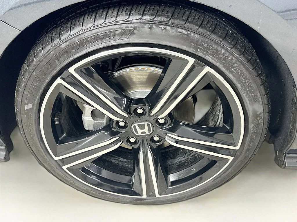 New 2026 Meteorite Gray Metallic Honda SE image 13