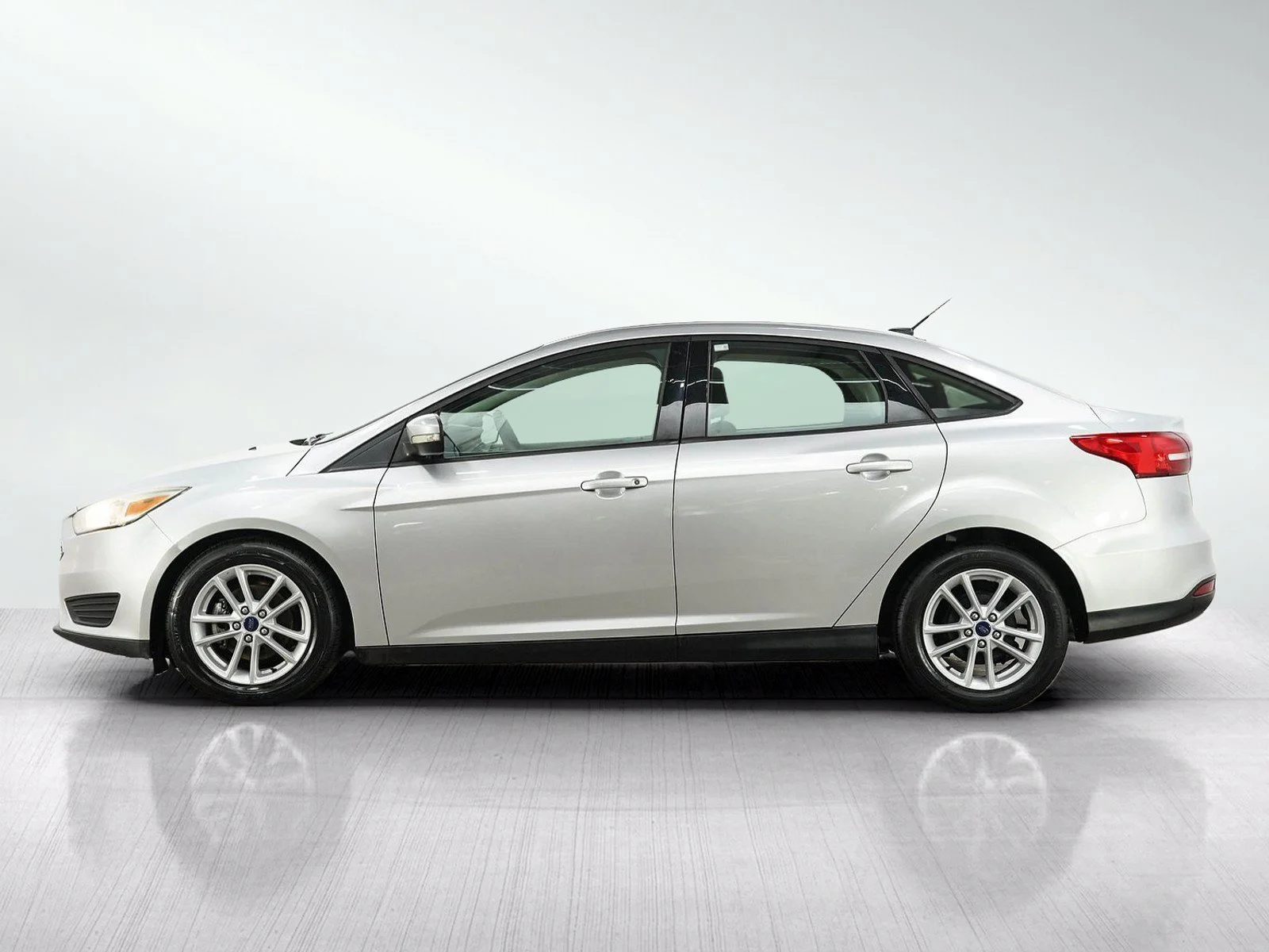 Used 2017 Ford Focus SE with VIN 1FADP3F27HL316003 for sale in Burnsville, Minnesota
