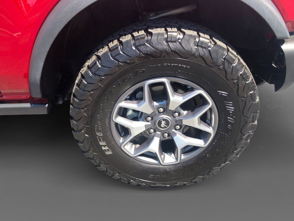 Used 2025 Red Ford Badlands image 16