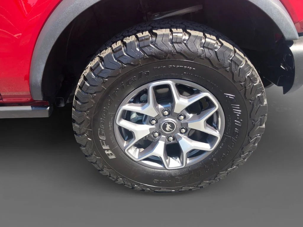 Used 2025 Red Ford Badlands image 16