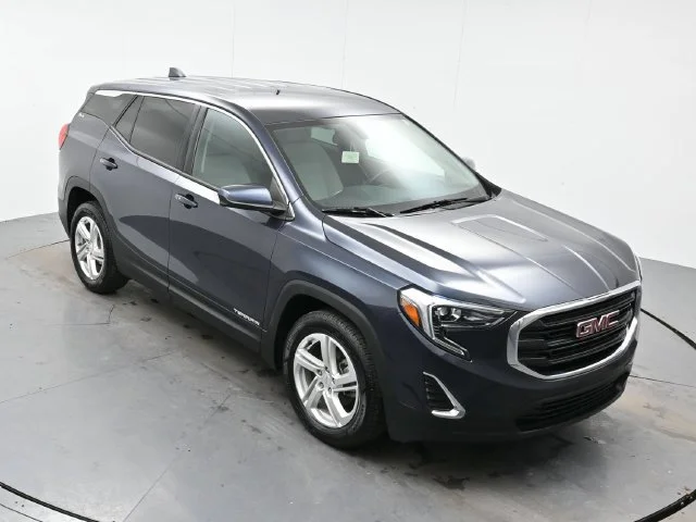 Used 2018 BLUE STEEL METALLIC GMC SLE image 31