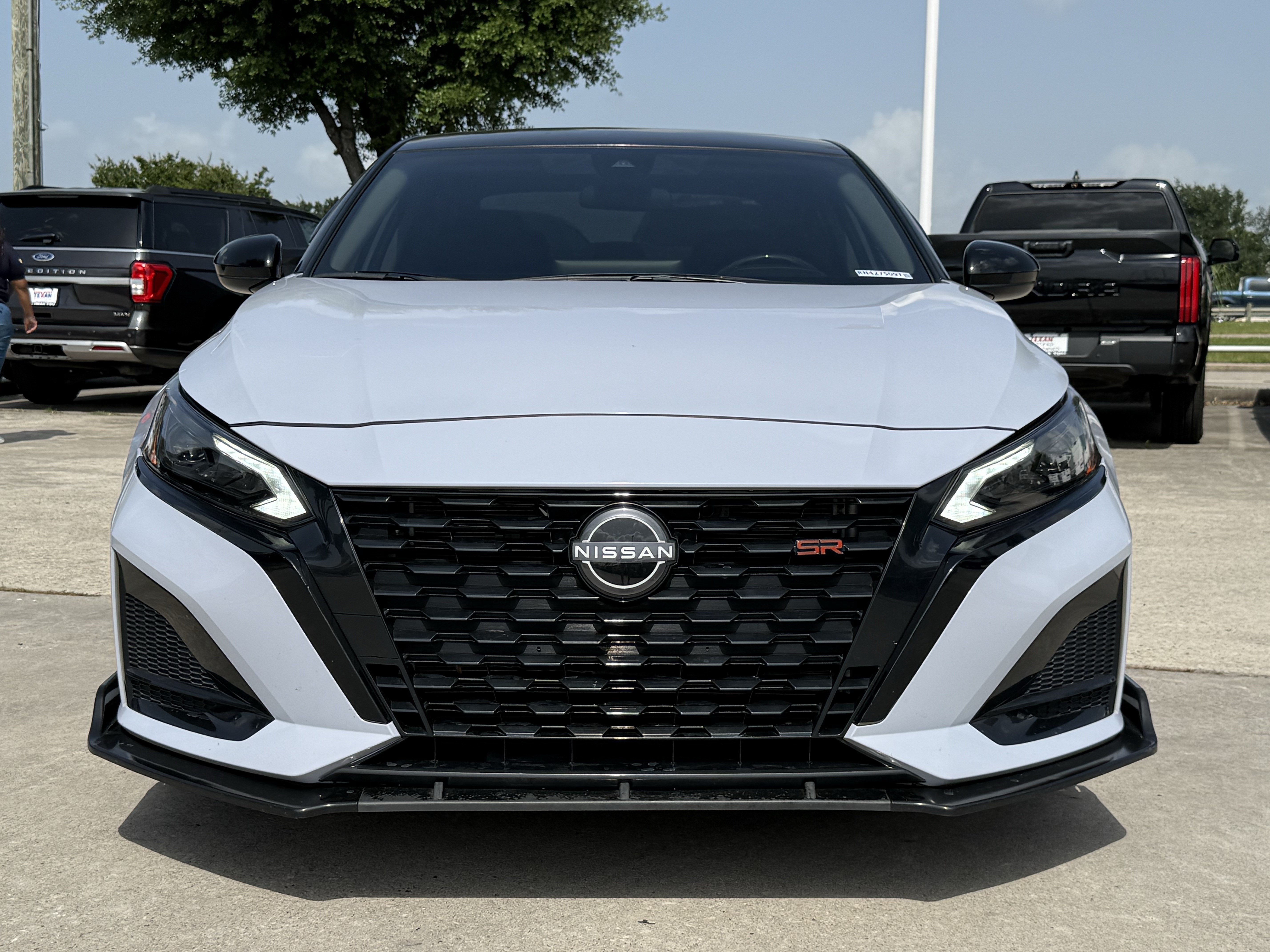 Used 2024 Gray Sky Pearl Nissan 2.5 SR image 9