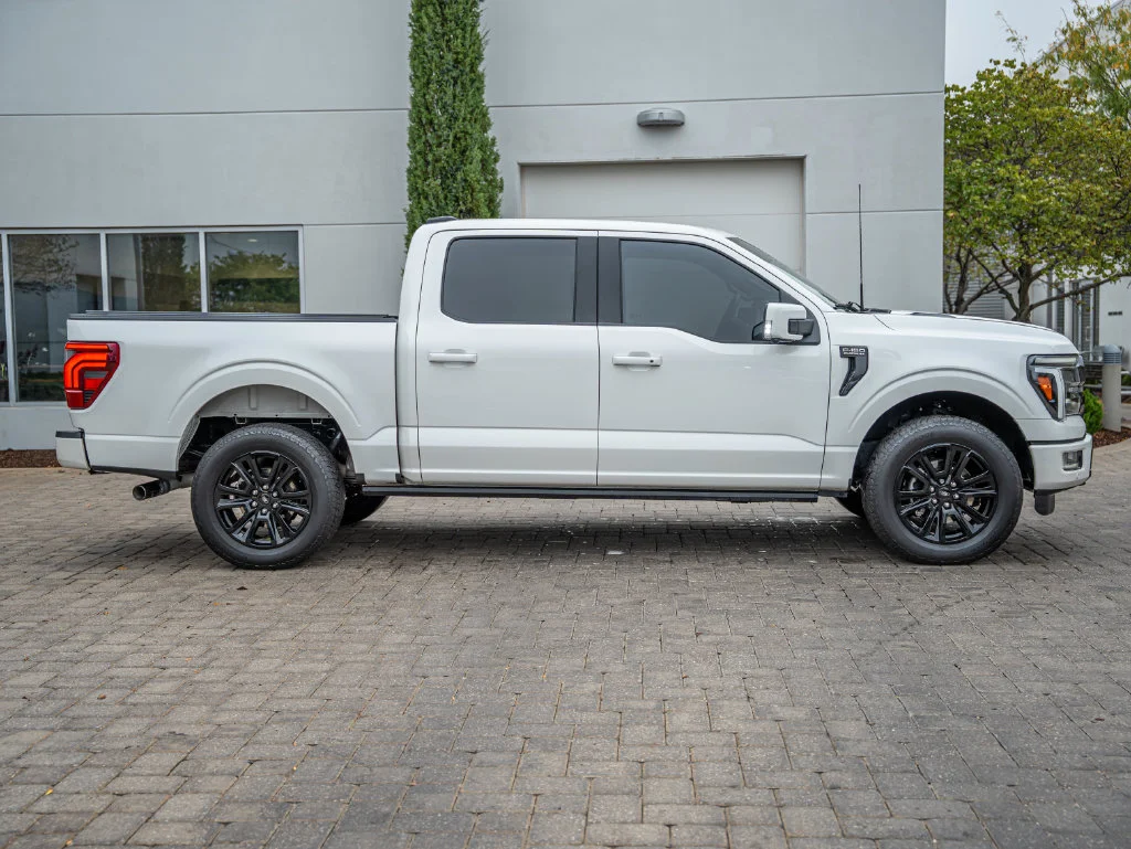 Used 2025 White Metallic Ford Platinum image 4