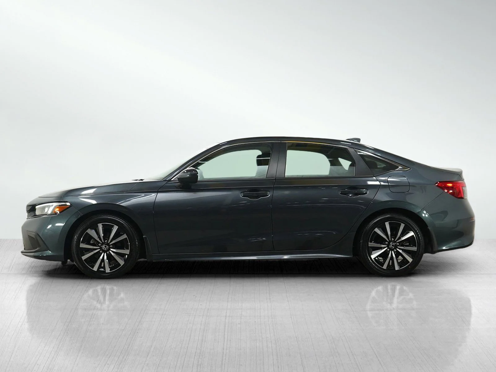 Used 2024 Honda Civic EX with VIN 2HGFE1F70RH310360 for sale in Burnsville, Minnesota