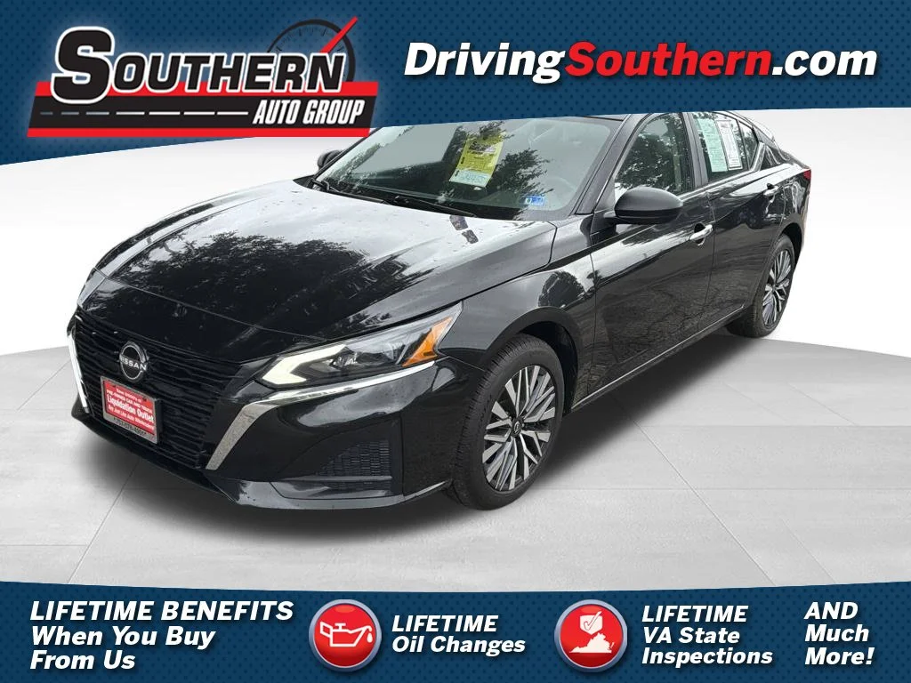 Used 2025 Black Nissan 2.5 SV image 1