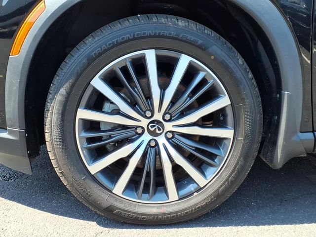 Used 2023 Black INFINITI Autograph image 10