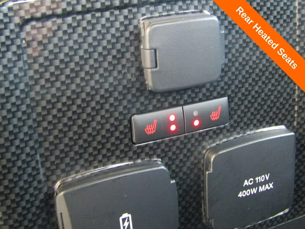 Used 2019  Ford Lariat image 24