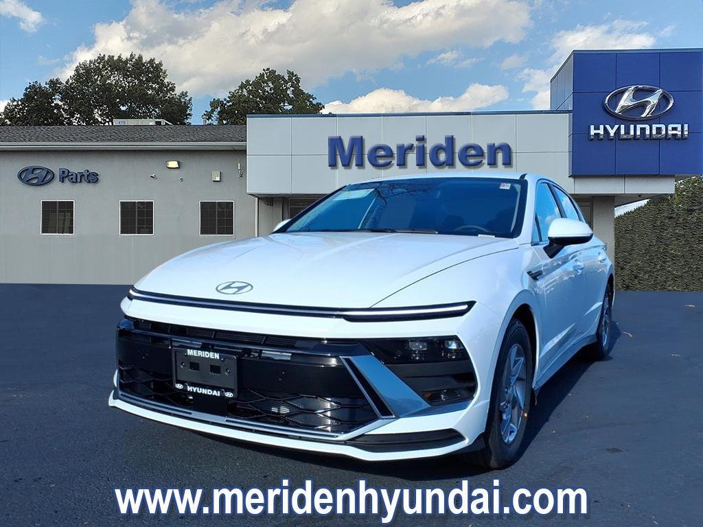 New 2026 Serenity White Pearl Hyundai SE image 1