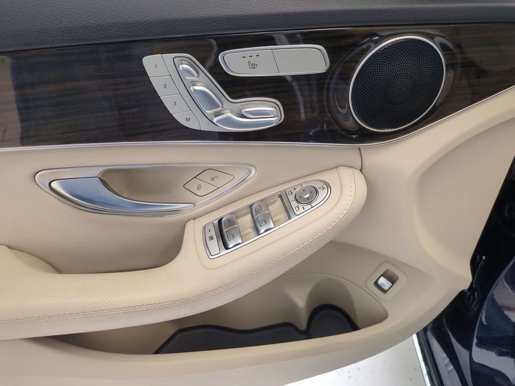 Used 2020 Blue Mercedes-Benz C 300 image 11