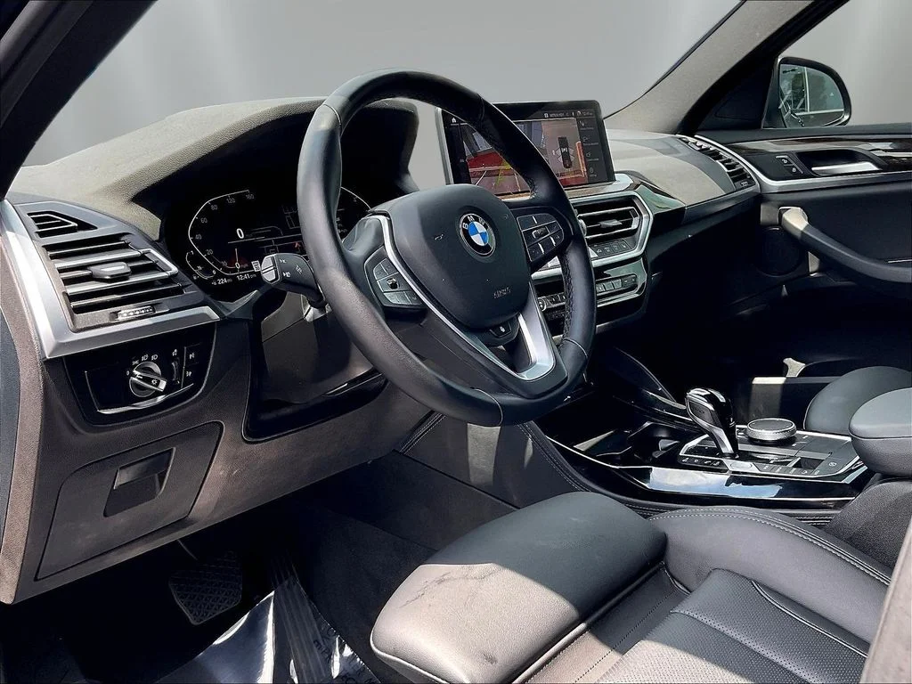 Used 2024 Black Sapphire Metallic BMW xDrive30i image 16