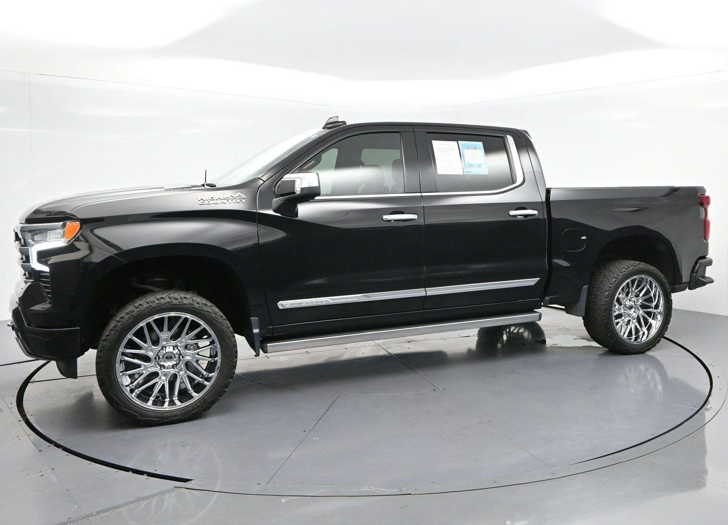 Used 2023 Black Chevrolet High Country image 4