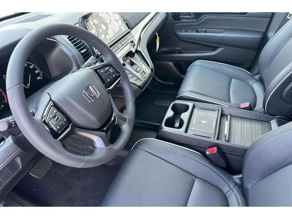 New 2026 Sonic Gray Pearl Honda Touring image 11